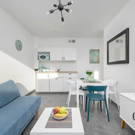 Seaside With Balcony In - Close To By Renters Apartament